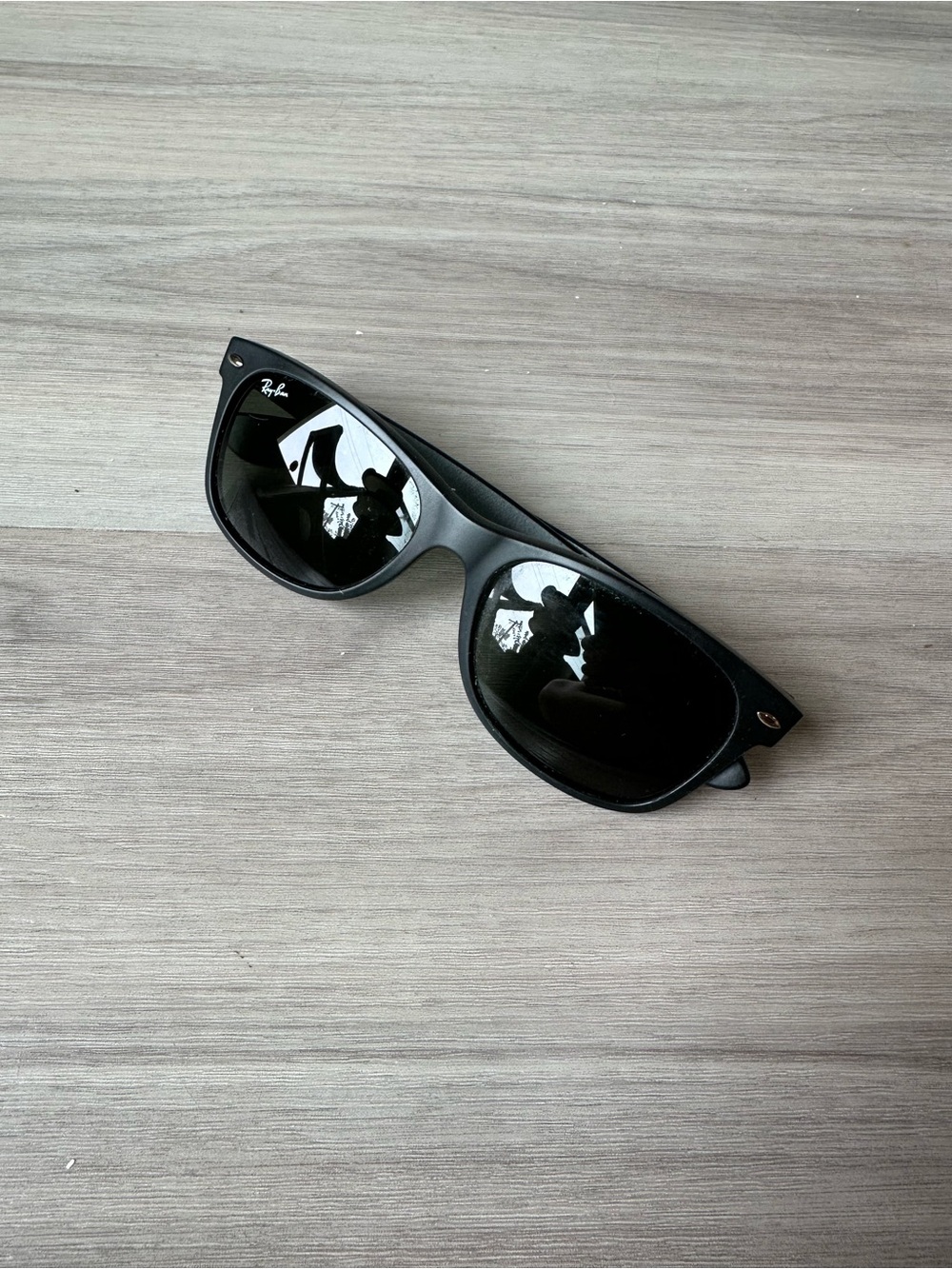 Ray-Ban New York Wayfarer Classic Matte Black Green Lenses RB2132